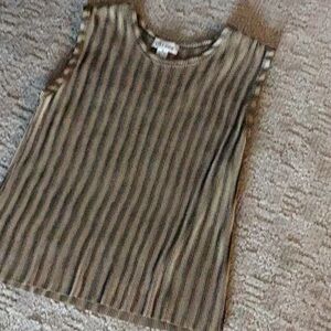 Plisse gold/black striped very Stretchy top size M